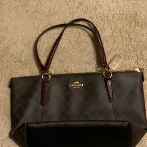 COACH - Signature Exotic Trim AVA Tote F68103. NWT